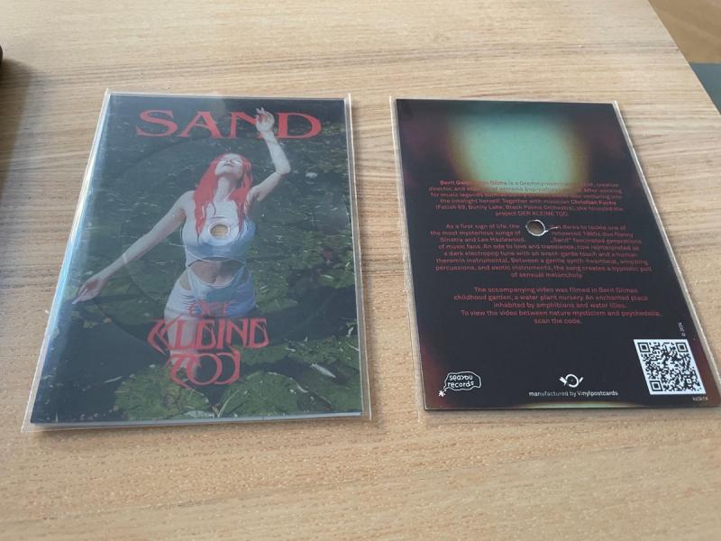 Der Kleine Tod - Sand (Vinyl Postcard)